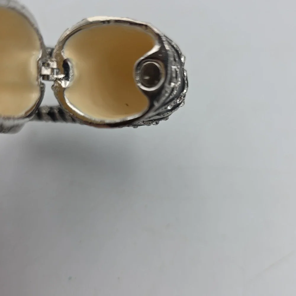 The Unbranded Brand bejeweled zelda